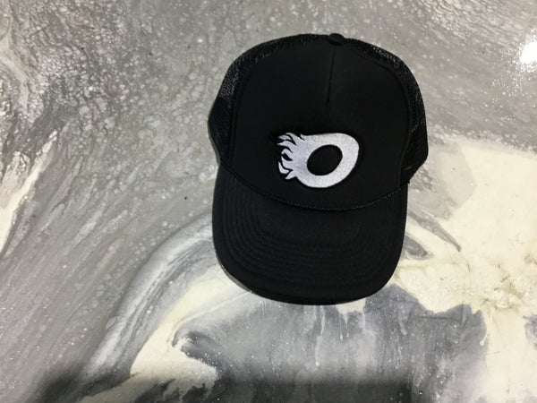 Octane “O” Trucker (Black/white)